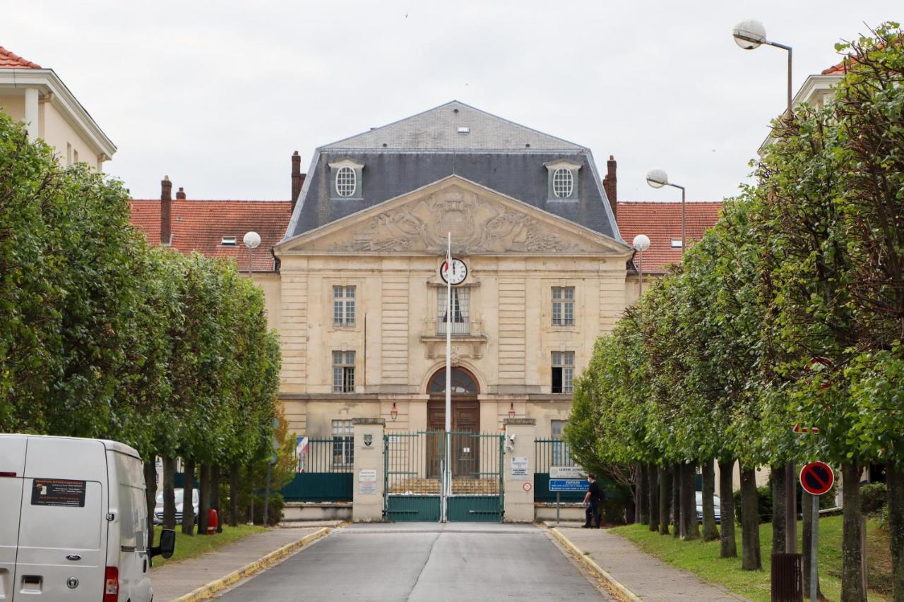 Grand studio design proche de La Défense Rueil-Malmaison Exterior foto